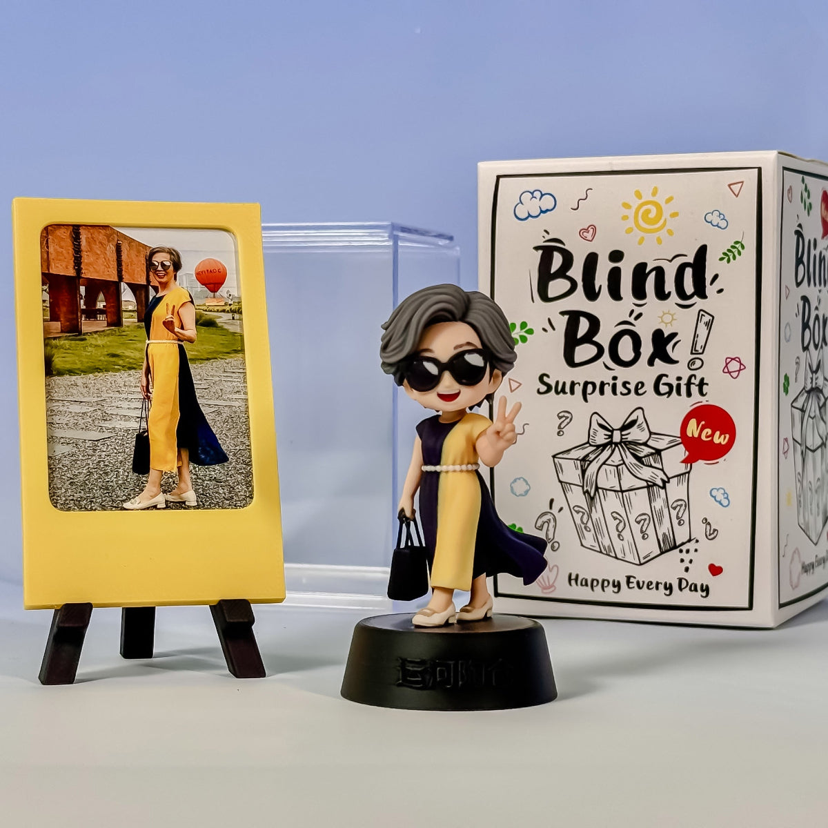 Single or couple custom figures created from a portrait photo by Momentfig
