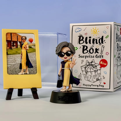 Single or couple custom figures created from a portrait photo by Momentfig
